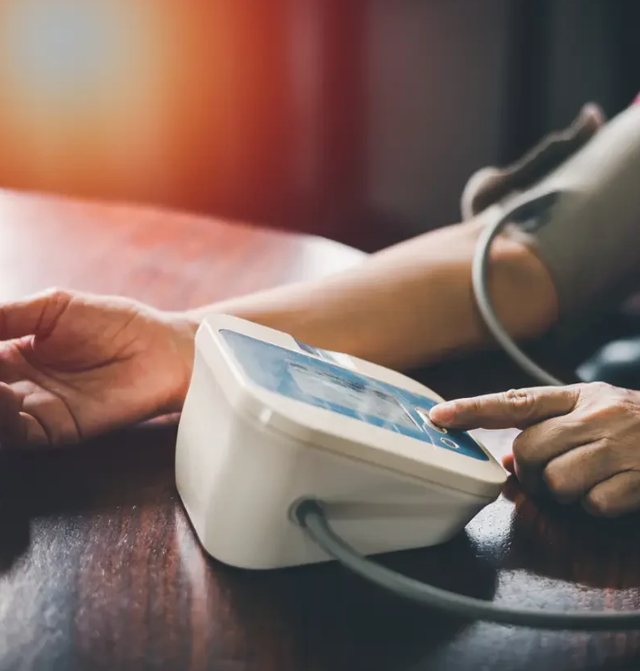 TensioCare™ – Intelligentes digitales Blutdruckmessgerät